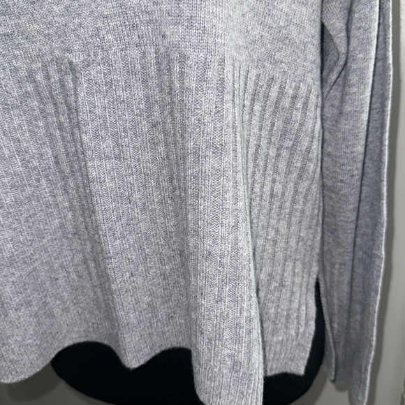 Derek Lam IO Crosby 100% Cashmere Turtleneck Sweater SZ Small - Picture 2 of 9
